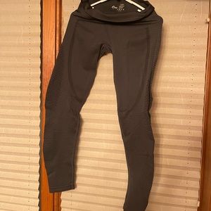 Zyia mesh cutout dark grey leggings